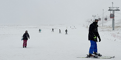 Erciyes Kayak Merkezi'nde sezon açıldı