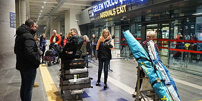 Erciyes Kayak Merkezi'ne Turist Akını