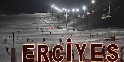 Erciyes'te Gece Kayağı Etkinliği