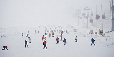Erciyes'te pistler kayakseverlerle doldu