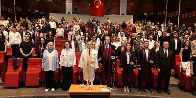 ERÜ Eczacılık Fakültesi'nde “Önlük Giyme Töreni” Düzenlendi