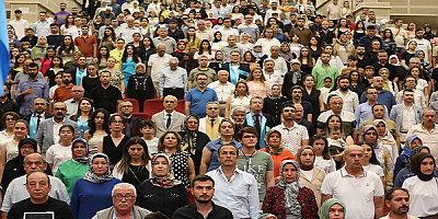 ERÜ İktisadi ve İdari Bilimler Fakültesi’nde Mezuniyet Sevinci