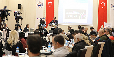 ERÜ Rektörü Çalış, Gazetecilerle Bir Araya Geldi