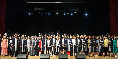 ERÜ Sağlık Bilimleri Fakültesi’nden 295 Öğrenci Mezun Oldu