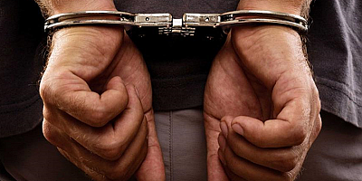 Firari hükümlü tuvaletin havalandırma boşluğunda yakalandı