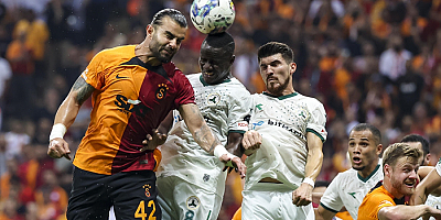 Galatasaray konuk ettiği Giresunspor'a 1-0 yenildi