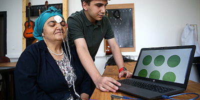 Geliştirdiği göz hareketlerini ses ve yazıya çeviren sistemle birincilik için yarışacak