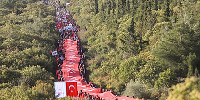 Gençler atalarının izinde Conkbayırı'na yürüdü