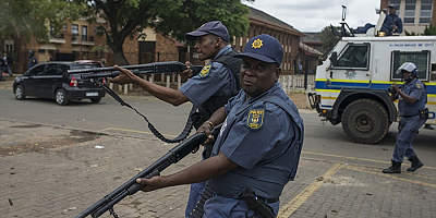 Güney Afrika'da 3 eğlence mekanına düzenlenen saldırılarda en az 21 kişi öldü