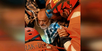 Hatay'da 77 yaşındaki Ömer Ateş 163 saat sonra enkazdan çıkarıldı