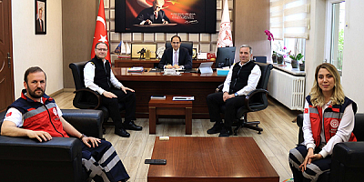 Hava Ambulansı Personelinden İl Sağlık Müdürü Erşan'a Ziyaret