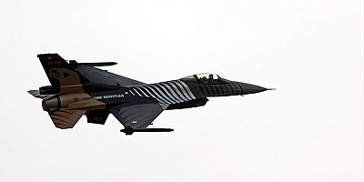 Hava Kuvvetleri Komutanlığından Cumhuriyet'in 100. yıl dönümüne özel gösteri uçuşları