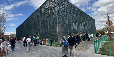 Hayvanat Bahçesi 19 Mayıs'ta binlerce ziyaretçiyi konuk etti