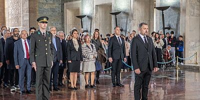 Hekimler, 1 Ekim Ulusal Muayenehane Hekimleri Günü vesilesiyle Anıtkabir’i Ziyaret Etti!