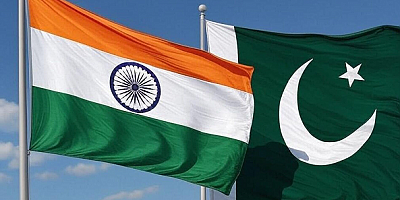 Hindistan Pakistan'a saldırdı