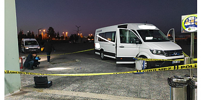 Husumetlisini otogarda ayağından vurdu