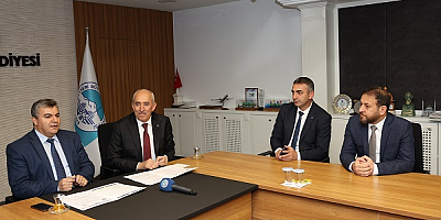 İmzalar atıldı esnaflara İngilizce ve E-Ticaret kursu verilecek