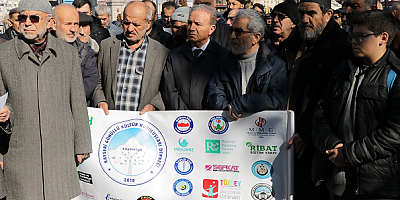 İsveç'te Kur'an-ı Kerim'in yakılması Kayseri'de protesto edildi