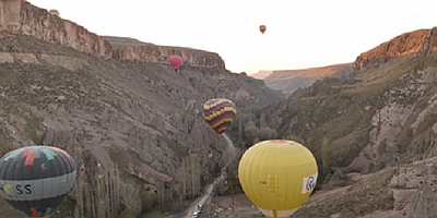 Kapadokya'da sıcak hava balon turlarına rüzgar ve tipi engeli