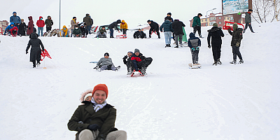 Kar yağdı Talaslılar belestepe'ye koştu