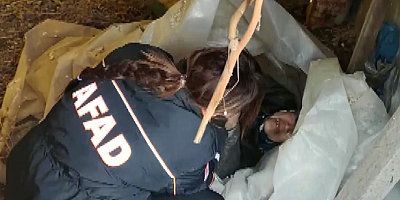 Kaybolan yaşlı kadını AFAD ve jandarma ekipleri buldu