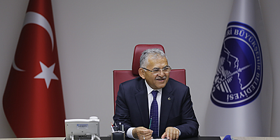 Kayseri Büyükşehir Belediye Başkanı Büyükkılıç'tan Berat Kandili mesajı