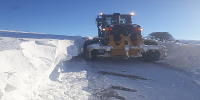 Kayseri Büyükşehir Belediyesi ekipleri 95 kırsal mahalle yolunu ulaşıma açtı