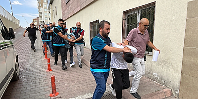 Kayseri'de 1'i polis 2 kişinin yaralanmasıyla ilgili 1 zanlı tutuklandı