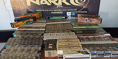 Kayseri'de 1060 paket gümrük kaçağı sigara elegeçirildi