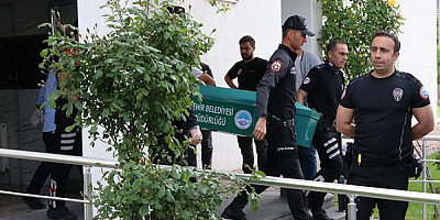  Kayseri'de 13'üncü kattan düşen anne ve iki çocuğu yaşamını yitirdi 