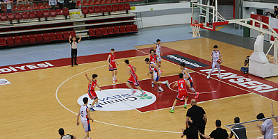 Kayseri'de 14 yaş altı Basketbol Türkiye Şampiyonası düzenlendi