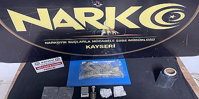 Kayseri'de 3 şüpheli sentetik uyuşturucuyu sobada yakarken yakalandı