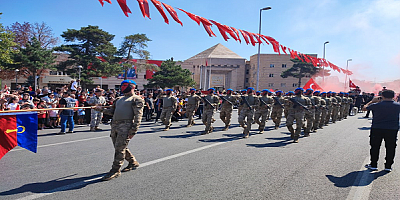 Kayseri'de 30 Ağustos Zafer Bayramı Coşkuyla Kutlandı
