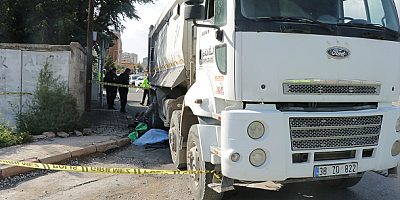 Kayseri'de akülü tekerlekli sandalyesiyle kamyonun altında kalan genç öldü