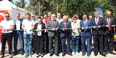 Kayseri'de Anadolu Üniversiteler Birliği Tanıtım ve Tercih Fuarı düzenlendi