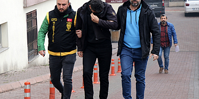 Kayseri'de araç hırsızlığı zanlısı hurdacıların güvenlik kamerasından tespit edilerek yakalandı