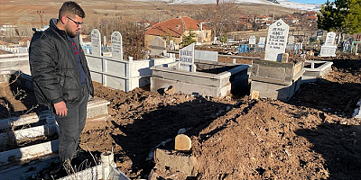 Kayseri'de bıçakla öldürülen kick boks sporcusunun cenazesi toprağa verildi