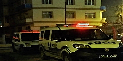 Kayseri'de bıçaklı kavga 18 yaşındaki genç ağır yaralandı