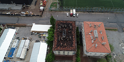 Kayseri'de binanın çatısında çıkan yangın söndürüldü