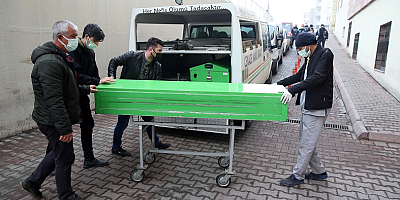 Kayseri'de bir kadın tartıştığı kocasını bıçakla öldürdü