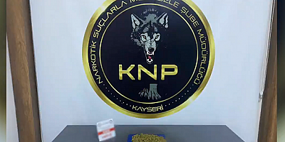 Kayseri'de bir kişi üzerine sakladıgı uyuşturucu madde ile birlikte yakalandı