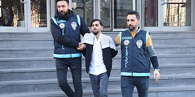 Kayseri'de çeşitli suçlardan aranan kişi dolabının arkasındaki gizli bölmede yakalandı