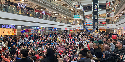 Kayseri'de Çocuk Şenliği ve Barış Manço Anma Konseri