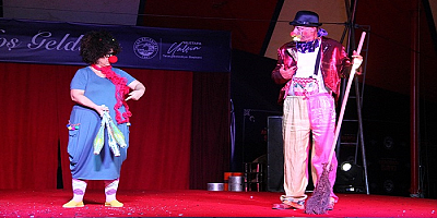 Talas'ta çocuklar akrobasi sirki ile eğlendi