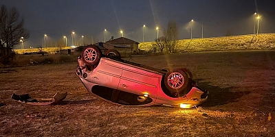 Kayseri'de devrilen otomobildeki 4 kişi yaralandı