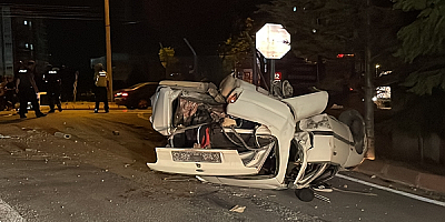 Kayseri'de devrilen otomobildeki 5 kişi yaralandı