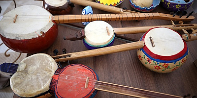 Kayseri'de emekli öğretmen su kabaklarını sanata dönüştürüyor