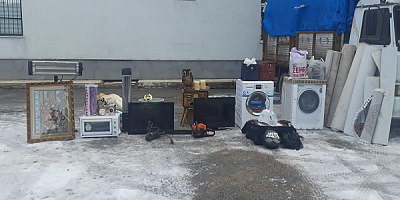 Kayseri'de evden hırsızlık yapan şüpheliler suçüstü yakalandı