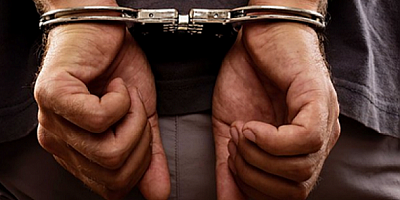 Kayseri'de evden para ve altın çalan 2 şüpheli tutuklandı