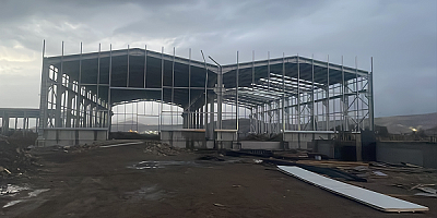 Kayseri'de fırtınada dengesini kaybedip inşaatın çatısından düşen işçi öldü